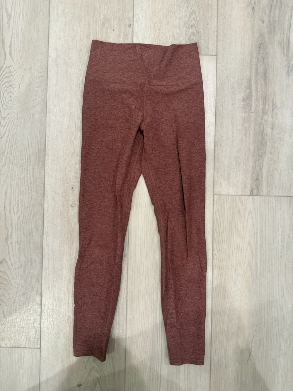 Vuori halo elevate leggings in heather terra cotta